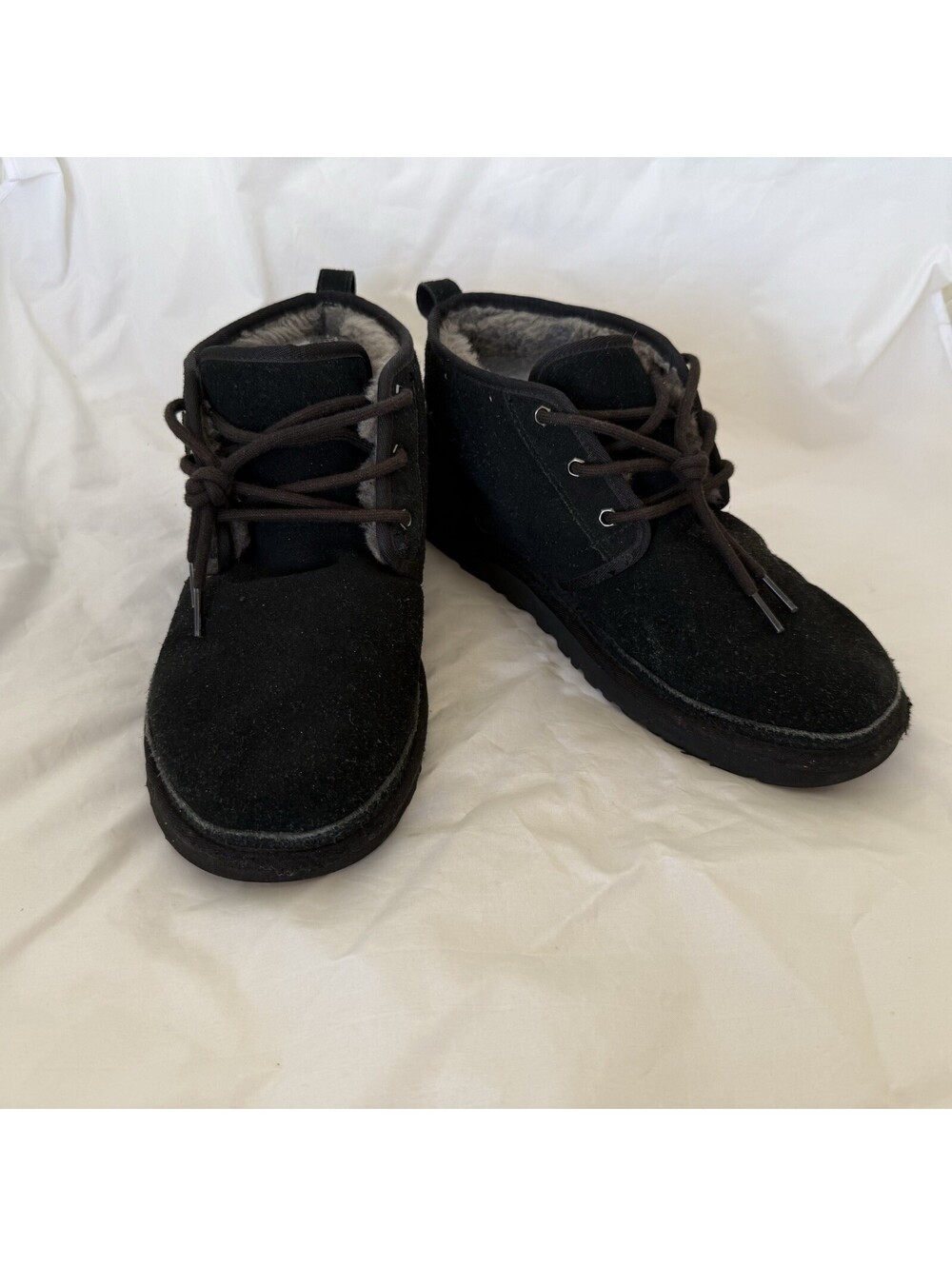 UGG Men's Neumel Chukka Boots Size 12 Black Suede Sherpa Lined